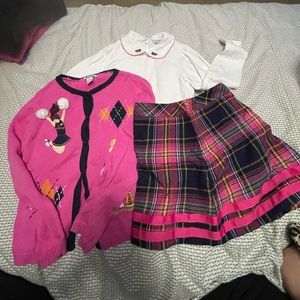 Super cute size 7 cheerleading outfit